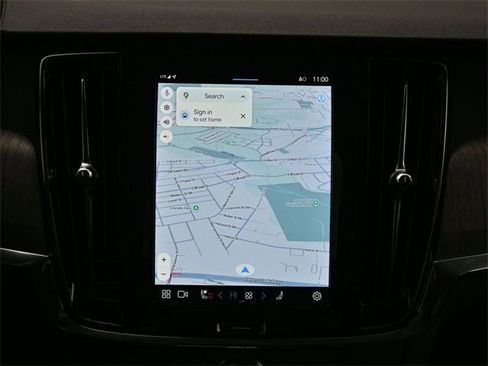 Used 2024 Volvo V90 B6 Cross Country Plus image 14