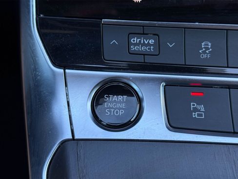 Used 2023 Audi A6 2.0T Premium image 25