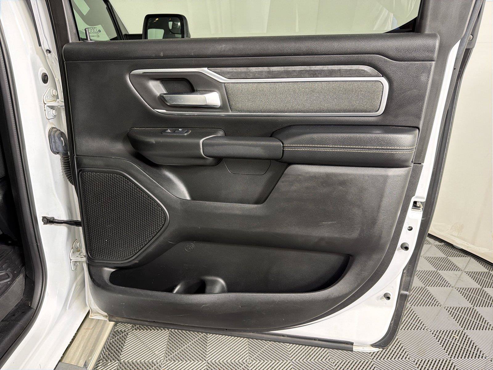 Used 2019 RAM 1500 Big Horn AWD/4WD image 14