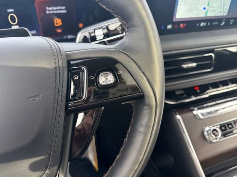 Used 2025 Lincoln Aviator Reserve w/ Jet Appearance Package image 43