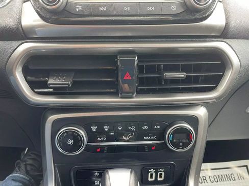 Used 2018 Ford EcoSport SE w/ SE Convenience Package image 43