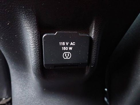 Used 2017 Jeep Cherokee Latitude w/ Safety/Convenience Group AWD/4WD image 10