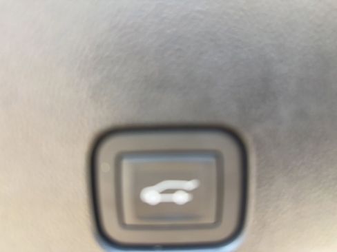 Used 2026 Chevrolet Traverse LT w/ Driver Confidence Package FWD image 37