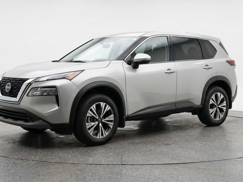 Used 2023 Nissan Rogue SV FWD image 3