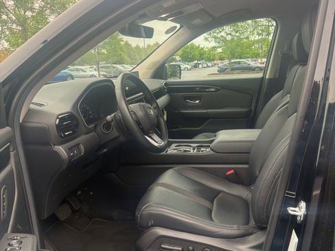 Used 2025 Honda Pilot EX-L image 14