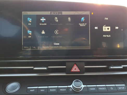 Used 2024 Hyundai Elantra Limited image 17