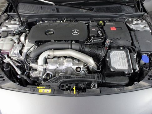 Certified 2025 Mercedes-Benz CLA 250 4MATIC image 32