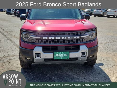 Used 2025 Ford Bronco Sport Badlands AWD/4WD image 3