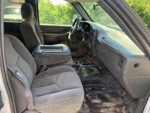 Used 2006 Chevrolet Silverado 2500 W/T AWD/4WD image 21
