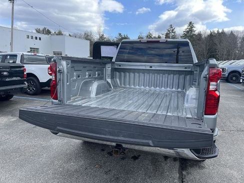 Used 2024 Chevrolet Silverado 1500 LT image 3