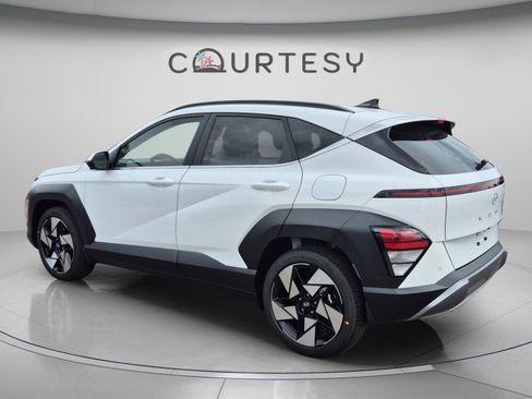 New 2026 Hyundai Kona Limited FWD image 3