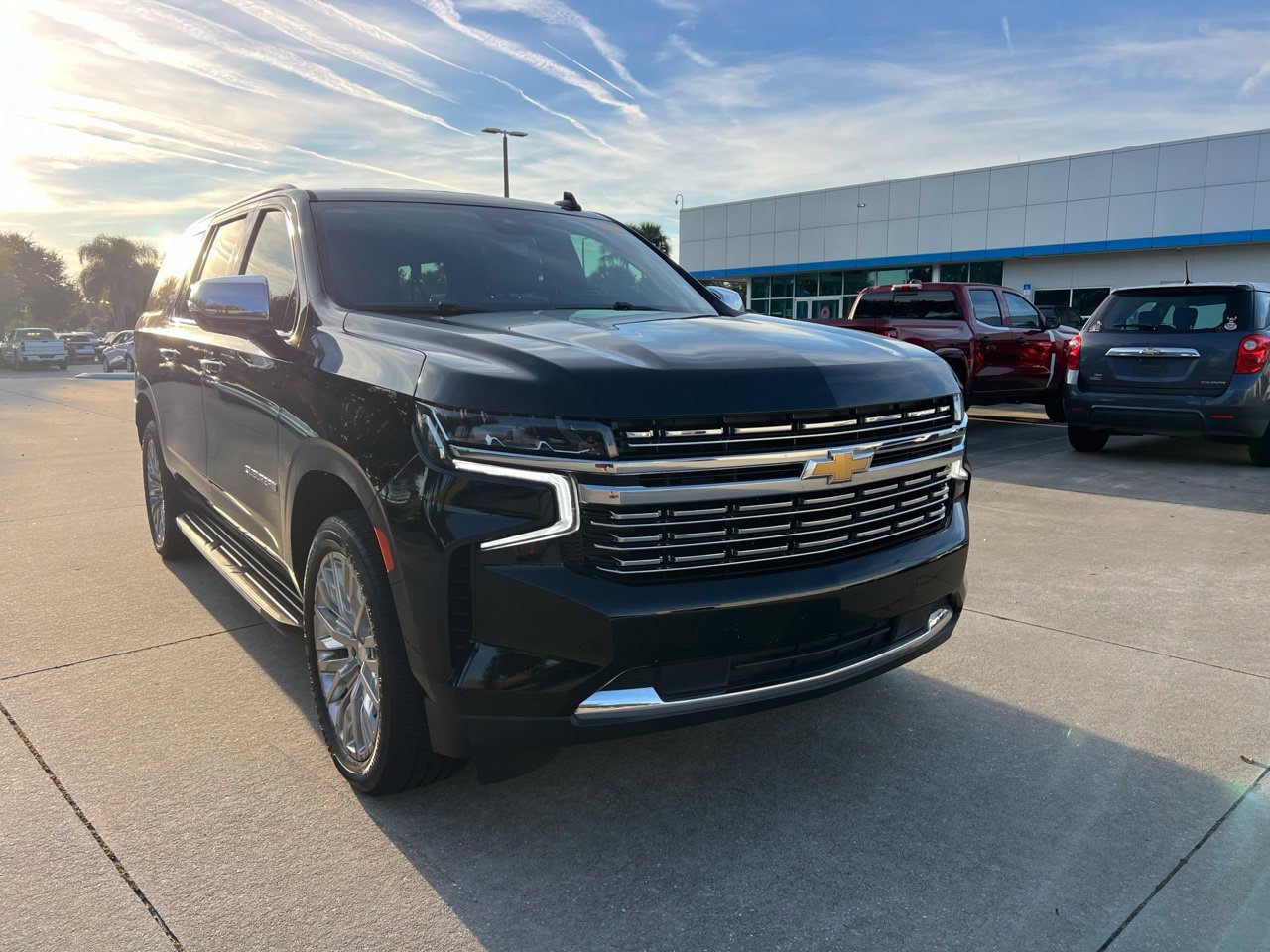 Used 2023 Chevrolet Suburban Premier RWD image 10