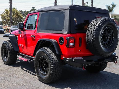 Used 2018 Jeep Wrangler Sport AWD/4WD image 9