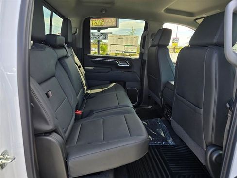 New 2026 Chevrolet Silverado 2500 LT w/ Leather Package AWD/4WD image 12