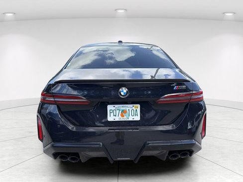 Used 2025 BMW M5 w/ Carbon Package AWD/4WD image 5