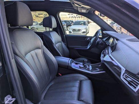 Used 2022 BMW X5 M50i w/ Parking Assistance Package image 28