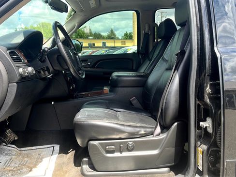 Used 2007 Chevrolet Tahoe LTZ w/ LTZ Preferred Equipment Group image 9