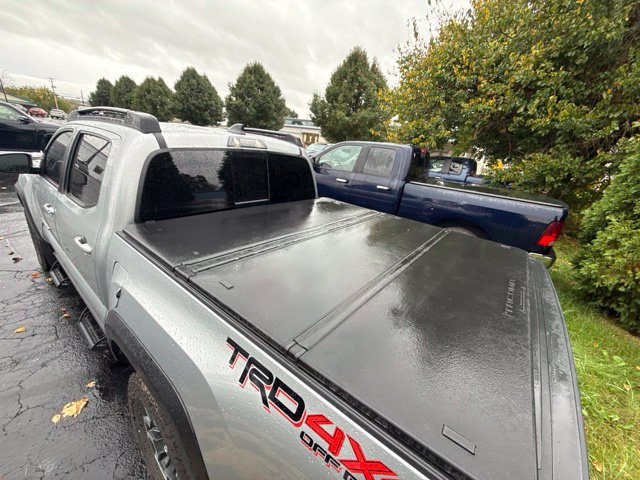 Used 2023 Toyota Tacoma TRD Off-Road w/ TRD Premium Off Road Package AWD/4WD image 20