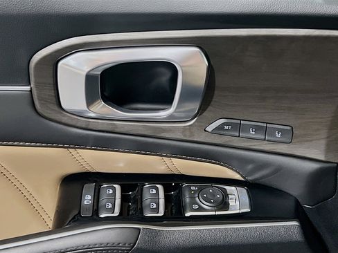 Used 2024 Kia Sorento SX Prestige image 14