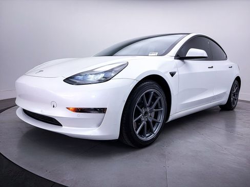 Used 2021 Tesla Model 3 Standard Range Plus RWD image 10