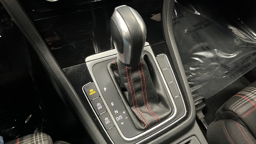 Used 2020 Volkswagen GTI S FWD image 18