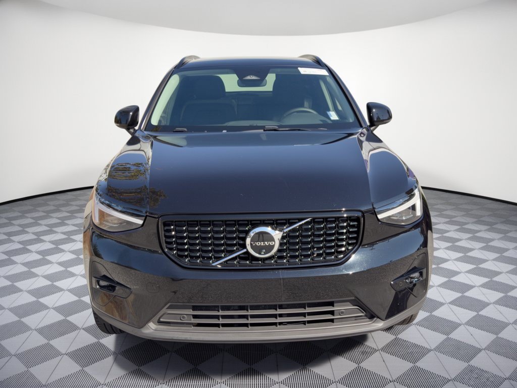 Used 2025 Volvo XC40 B5 Ultra AWD/4WD image 6