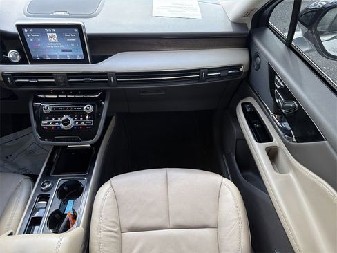 Used 2020 Lincoln Corsair Reserve w/ Equipment Group 201A image 21