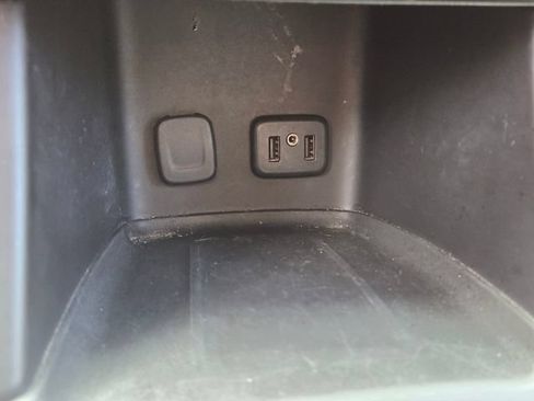 Used 2019 GMC Acadia SLT FWD image 28