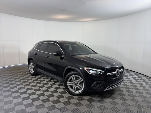 Used 2021 Mercedes-Benz GLA 250 4MATIC image 1