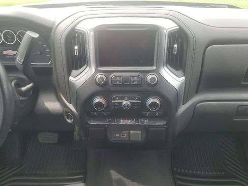 Used 2022 Chevrolet Silverado 1500 RST w/ Z71 Off-Road Package AWD/4WD image 10
