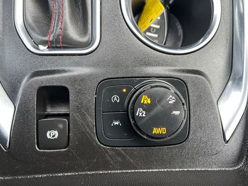 Used 2023 Chevrolet Traverse RS w/ LPO, Floor Liner Package image 34