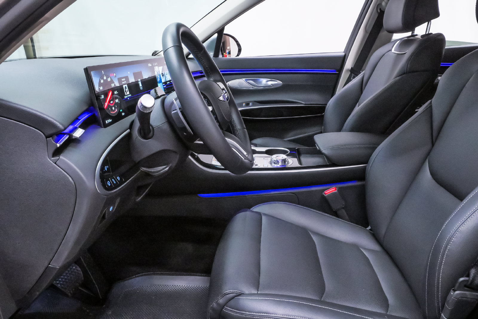 Certified 2026 Genesis GV70 2.5T AWD/4WD image 9