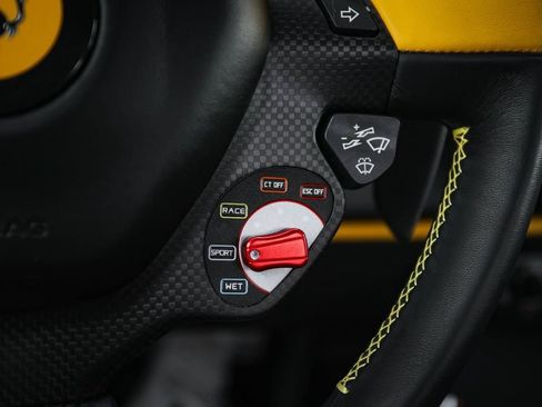 Used 2019 Ferrari 488 Pista Coupe RWD image 25