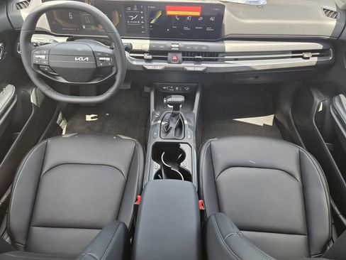 New 2026 Kia K4 EX FWD image 18