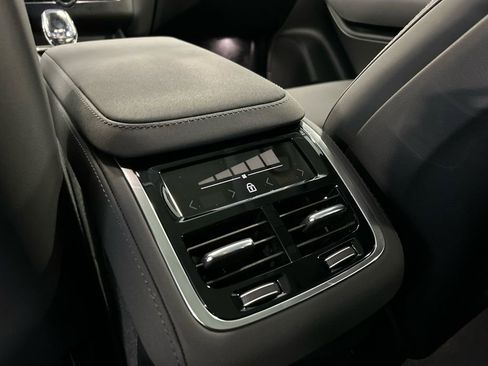 Used 2026 Volvo XC90 B6 Plus w/ Protection Package Premier AWD/4WD image 24