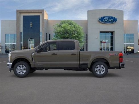 New 2026 Ford F250 XLT w/ XLT Premium Package image 3