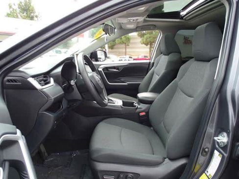 Certified 2023 Toyota RAV4 XLE w/ Convenience Package FWD image 18