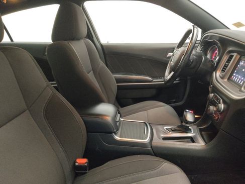 Used 2022 Dodge Charger SXT RWD image 21