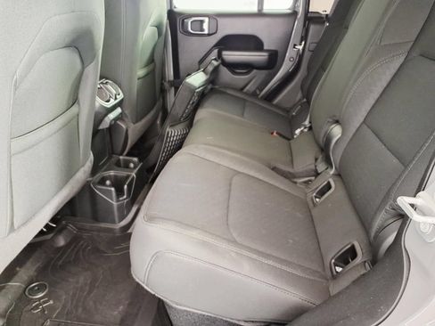 Used 2021 Jeep Gladiator Sport AWD/4WD image 8