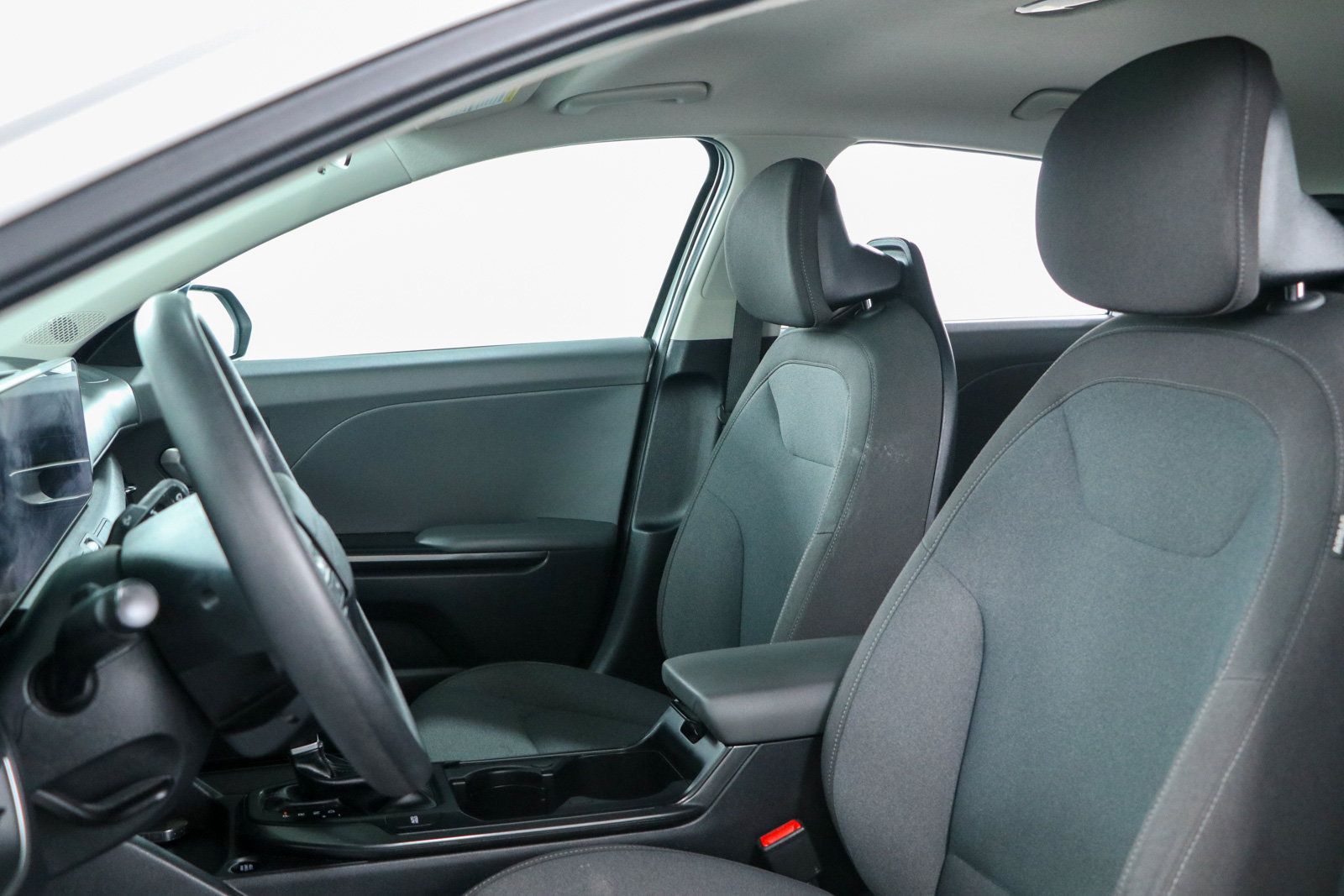 Used 2025 Kia K4 FWD image 23
