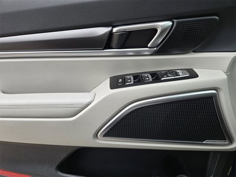 New 2025 Kia Telluride S image 16