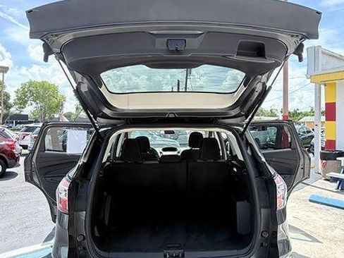 Used 2018 Ford Escape SE AWD/4WD image 16