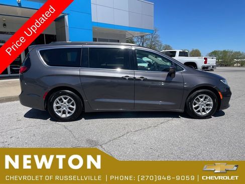 Used 2022 Chrysler Pacifica Touring-L FWD image 50