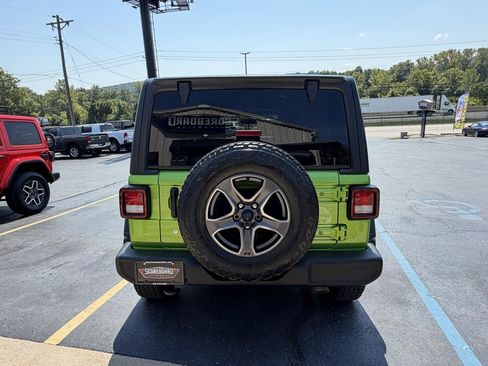 Used 2019 Jeep Wrangler Unlimited Sport S AWD/4WD image 6