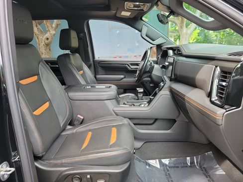 Certified 2022 GMC Sierra 1500 AT4 w/ AT4 Premium Package AWD/4WD image 24