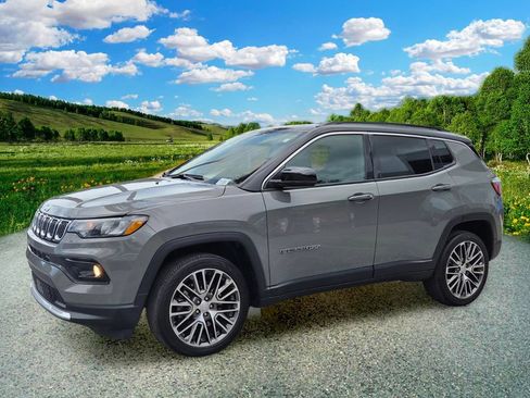 Certified 2023 Jeep Compass Limited w/ Elite Group AWD/4WD image 2
