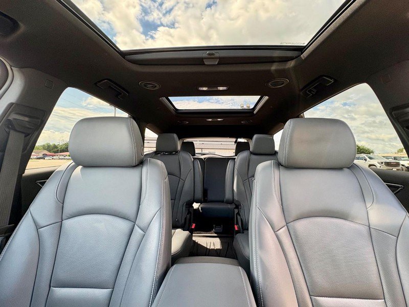 Used 2023 Buick Enclave Essence w/ Experience Buick Package FWD image 29