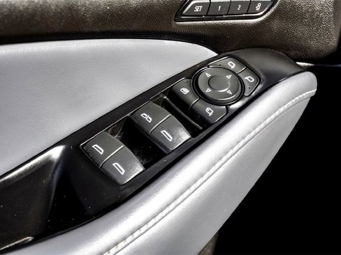 Used 2024 Buick Enclave Premium image 11