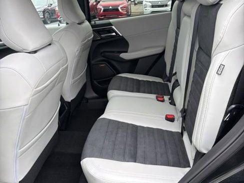 New 2026 Mitsubishi Outlander AWD image 4