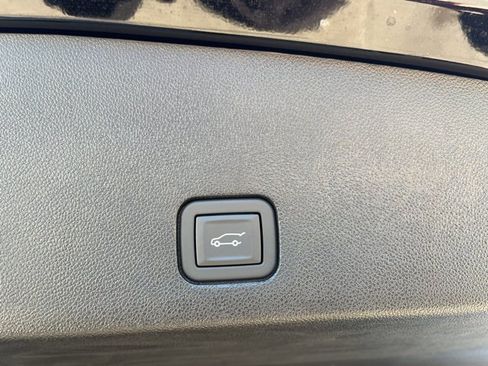 New 2025 Cadillac XT6 Premium Luxury image 7